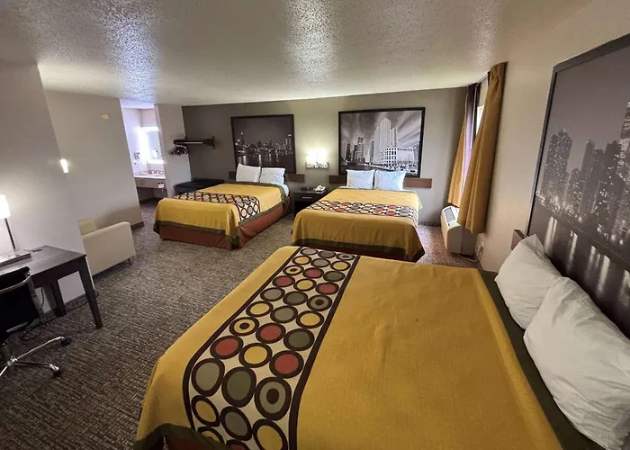 Super 8 By Wyndham Motel