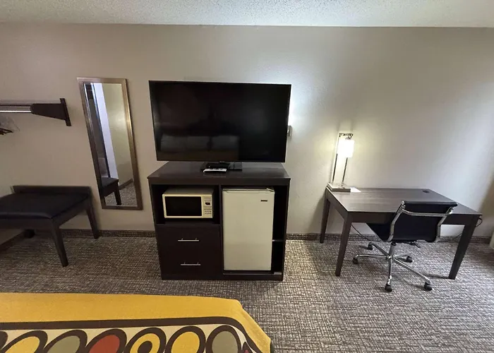 Super 8 By Wyndham Motel 2*
