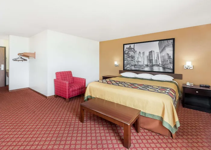 Super 8 By Wyndham Motel